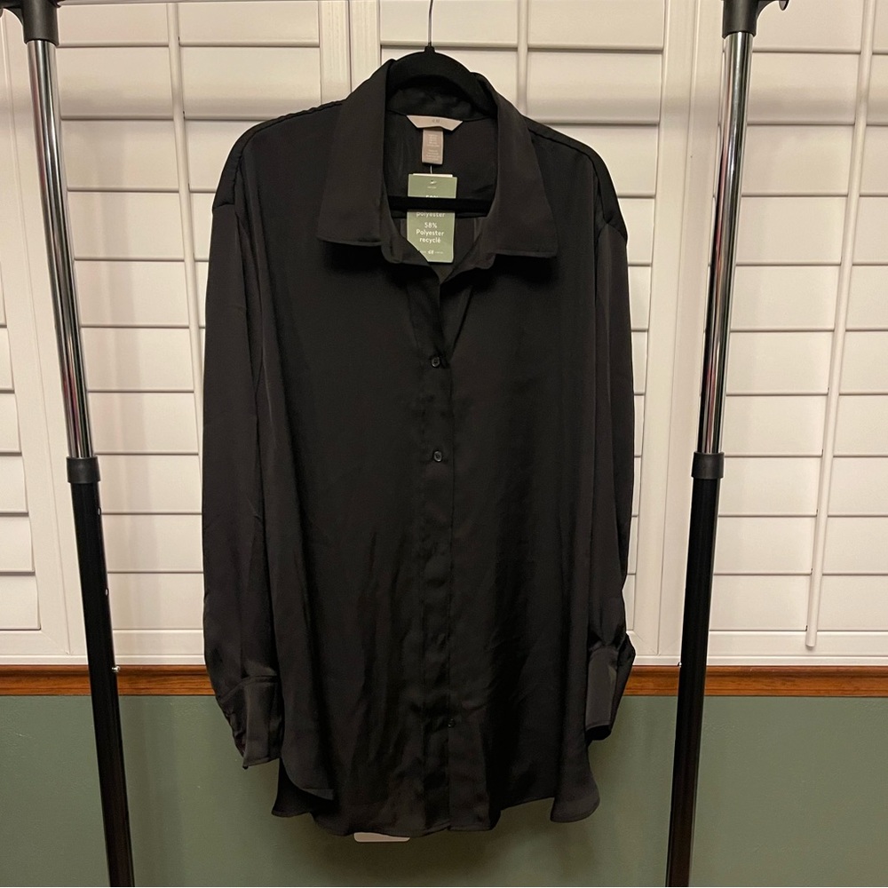 H & M - “Shirt with a sheen”